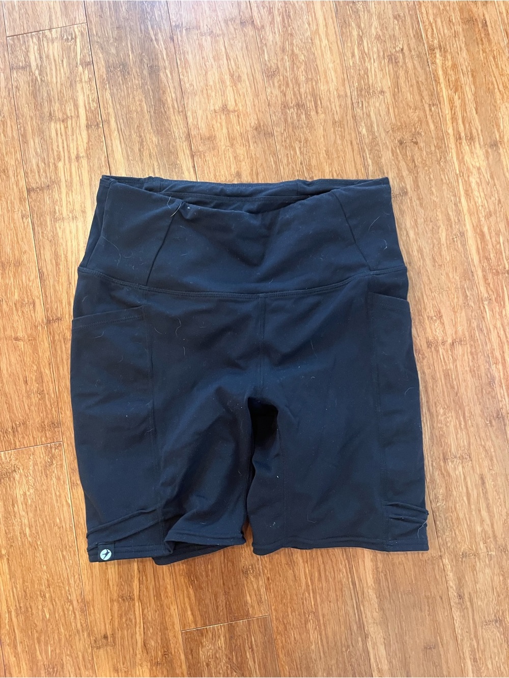 Oiselle Women’s pocket shorts - size 6 - gently used